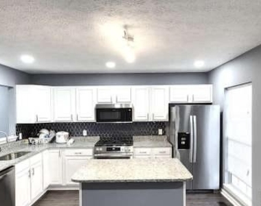 12346 Sweetbriar Place - Photo Thumbnail 5