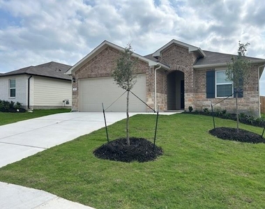 311 Darwin Pl - Photo Thumbnail 32