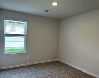 311 Darwin Pl - Photo Thumbnail 24