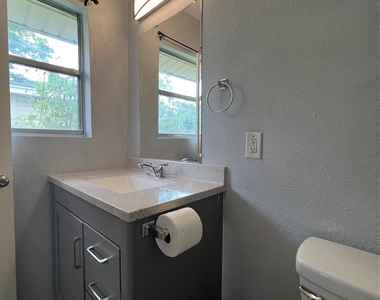 11702 Oak Trl - Photo Thumbnail 22