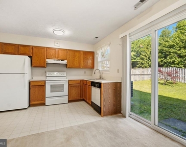 2 Chelmsford Court - Photo Thumbnail 11