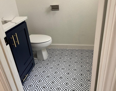13400 Coomes Dr - Photo Thumbnail 35