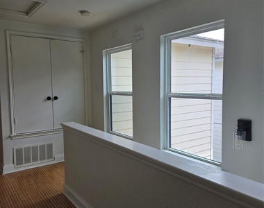 13400 Coomes Dr - Photo Thumbnail 21
