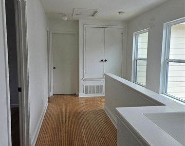 13400 Coomes Dr - Photo Thumbnail 20