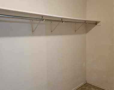 13400 Coomes Dr - Photo Thumbnail 31