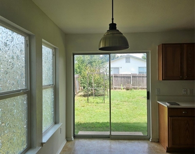 13400 Coomes Dr - Photo Thumbnail 7