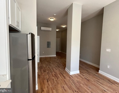 100 W Lexington Street - Photo Thumbnail 2