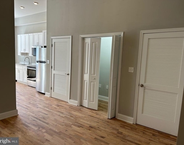 100 W Lexington Street - Photo Thumbnail 21