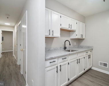610 N Arlington Avenue - Photo Thumbnail 6