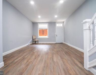 2728 Winchester Street - Photo Thumbnail 4
