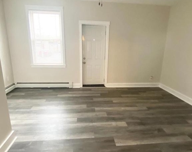 442 Folcroft Street - Photo Thumbnail 11