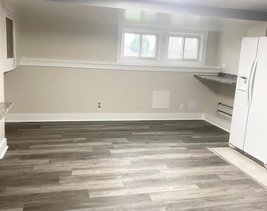 442 Folcroft Street - Photo Thumbnail 8