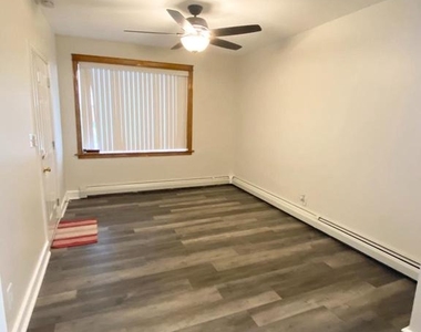 442 Folcroft Street - Photo Thumbnail 2