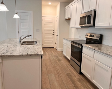 444 Parkline Dr - Photo Thumbnail 7