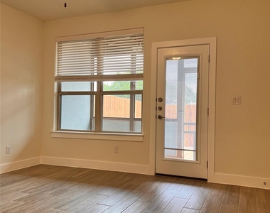 444 Parkline Dr - Photo Thumbnail 17