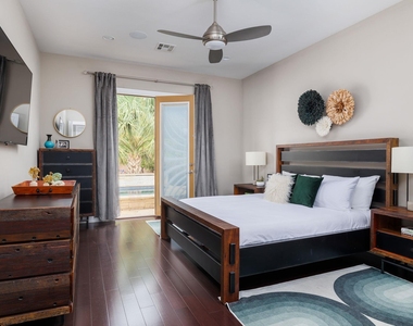 5206 Woodrow Ave - Photo Thumbnail 1