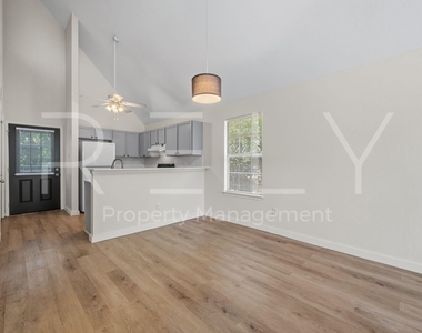 2908 Whisper Oaks Ln - Photo Thumbnail 13
