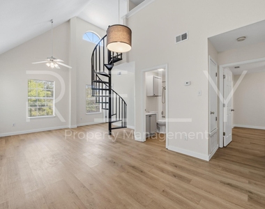 2908 Whisper Oaks Ln - Photo Thumbnail 11