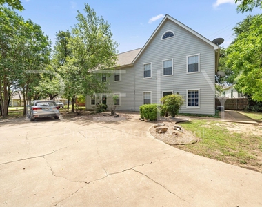 2908 Whisper Oaks Ln - Photo Thumbnail 1