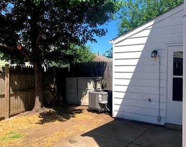 6401 Jefferson Place - Photo Thumbnail 4