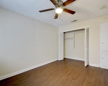 4802 W Wind Trl - Photo Thumbnail 16