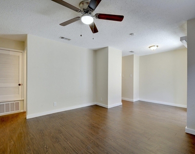 4802 W Wind Trl - Photo Thumbnail 5
