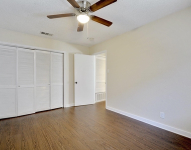 4802 W Wind Trl - Photo Thumbnail 15