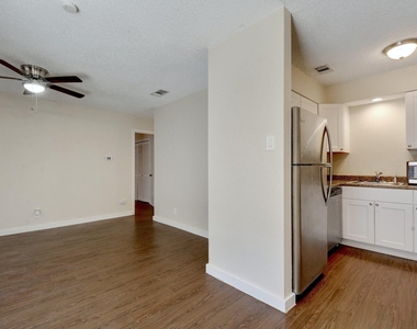 4802 W Wind Trl - Photo Thumbnail 8