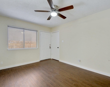 4802 W Wind Trl - Photo Thumbnail 6