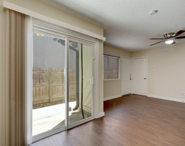 4802 W Wind Trl - Photo Thumbnail 7