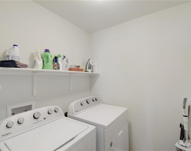 218 Cascata Way - Photo Thumbnail 8