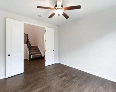 3457 Francisco Way - Photo Thumbnail 4