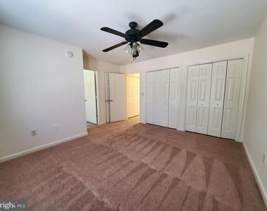 218 218 E North Street - Photo Thumbnail 20