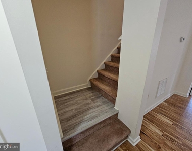218 218 E North Street - Photo Thumbnail 32