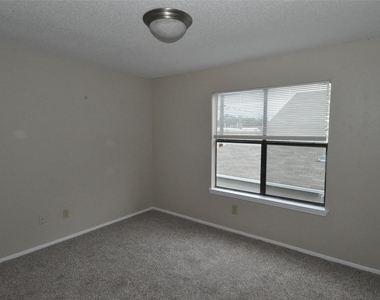12304 Abney Dr - Photo Thumbnail 8