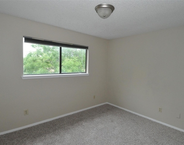 12304 Abney Dr - Photo Thumbnail 9
