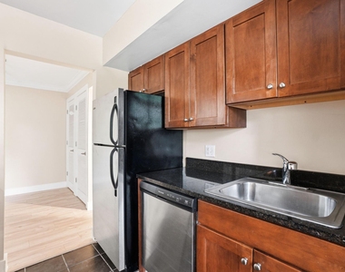 2841 Gainesville Street Se - Photo Thumbnail 9