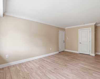 2841 Gainesville Street Se - Photo Thumbnail 2