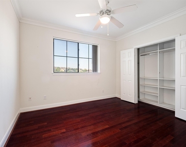 7701 Rialto Blvd - Photo Thumbnail 5