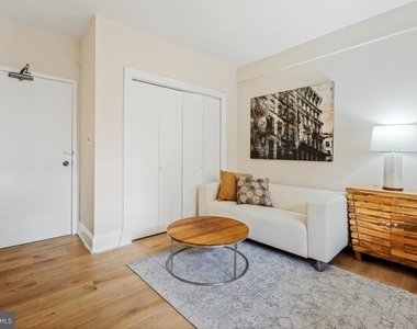 1954 Columbia Road Nw - Photo Thumbnail 7