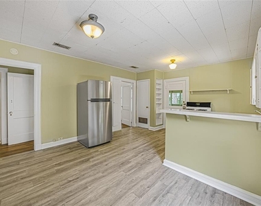 3100 King St - Photo Thumbnail 5