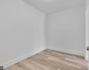 1353 Nicholson Street Nw - Photo Thumbnail 17