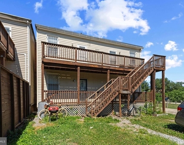 217 19th Street Ne - Photo Thumbnail 5