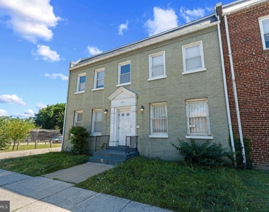 217 19th Street Ne - Photo Thumbnail 3