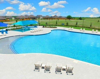 635 Spinnaker Loop - Photo Thumbnail 36