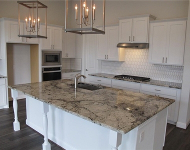 635 Spinnaker Loop - Photo Thumbnail 2