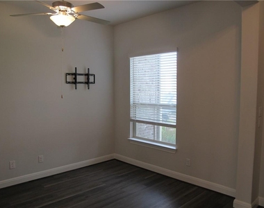 635 Spinnaker Loop - Photo Thumbnail 23