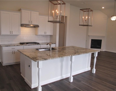 635 Spinnaker Loop - Photo Thumbnail 1