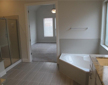 635 Spinnaker Loop - Photo Thumbnail 16
