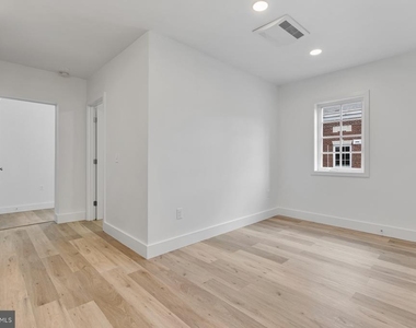 1353 Nicholson Street Nw - Photo Thumbnail 8